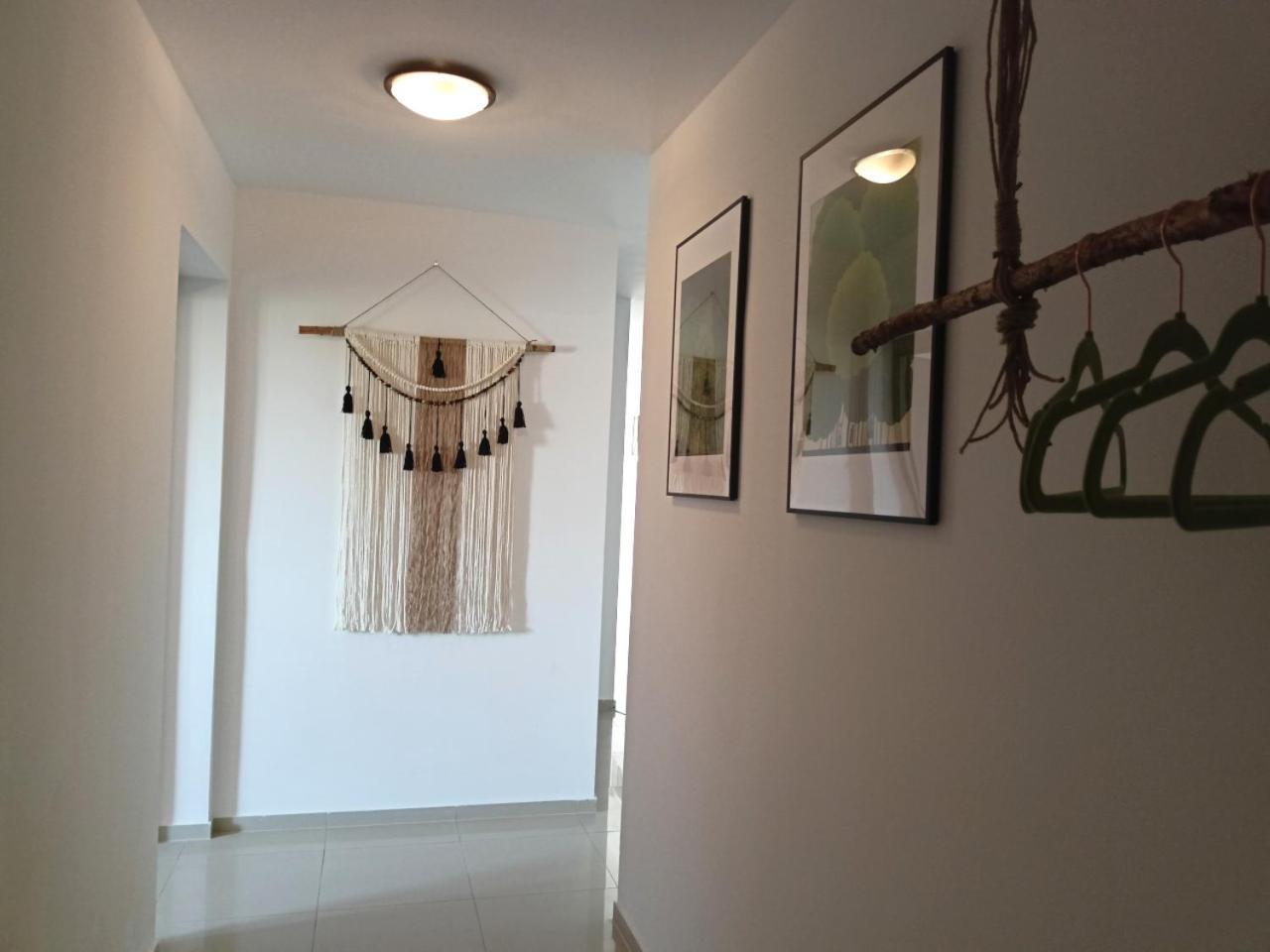 Lemuria Pokoje Hostel Chojnowska A Legnica Bagian luar foto