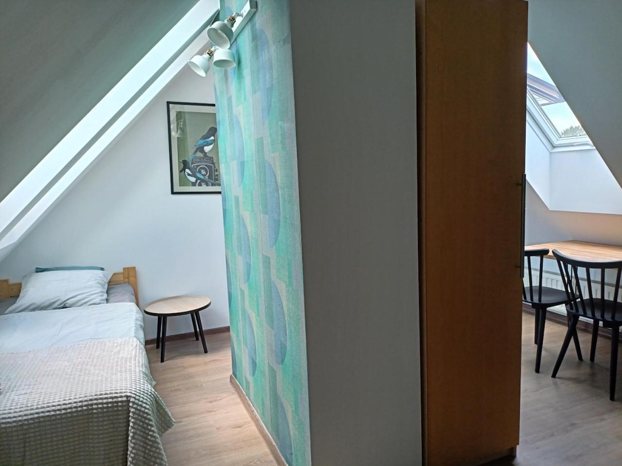 Lemuria Pokoje Hostel Chojnowska A Legnica Bagian luar foto